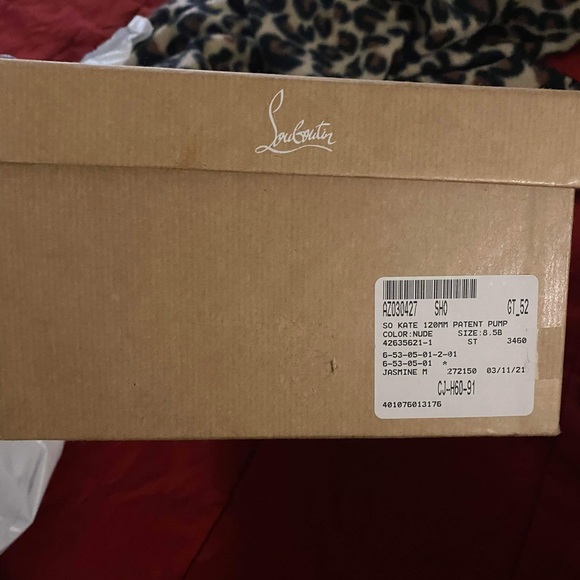 christian louboutin So Kate  8.5 - Picture 6 of 7